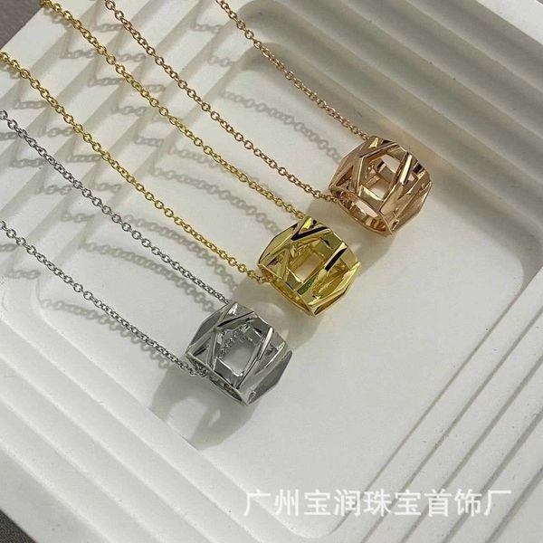 high version tiffay roman necklace s925 silver personalized hollow out minimalist collarbone chain small waist niche high-end geometric, Black
high version tiffay roman necklace s925 silver personalized hollow out minimalist collarbone chain small waist niche high-end geometric, Black