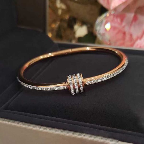titanium steel non fading inlaid small barbarian waist bracelet designed by female niche trendy and high-end feel water diamond mesh red han, Black
titanium steel non fading inlaid small barbarian waist bracelet designed by female niche trendy and high-end feel water diamond mesh red han, Black