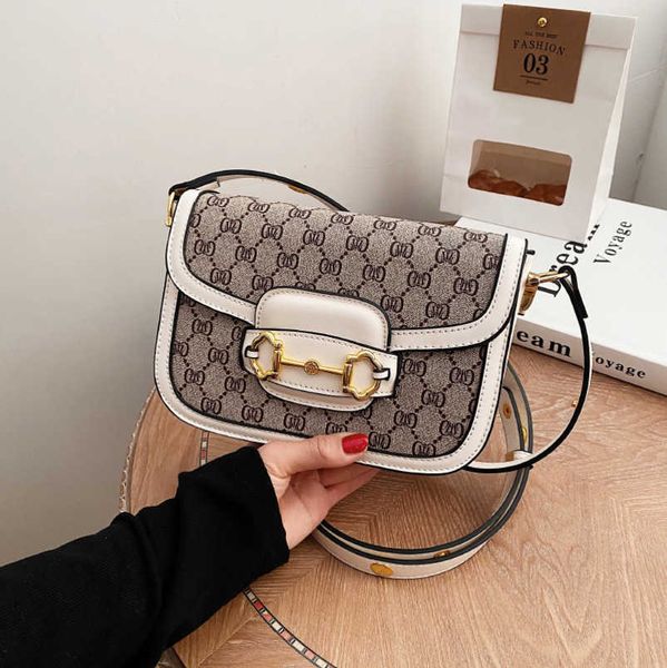 designer 2023 factory direct sales large capacity new wine god luxury shoulder crossbody leather small square women's underarm bag
designer 2023 factory direct sales large capacity new wine god luxury shoulder crossbody leather small square women's underarm bag