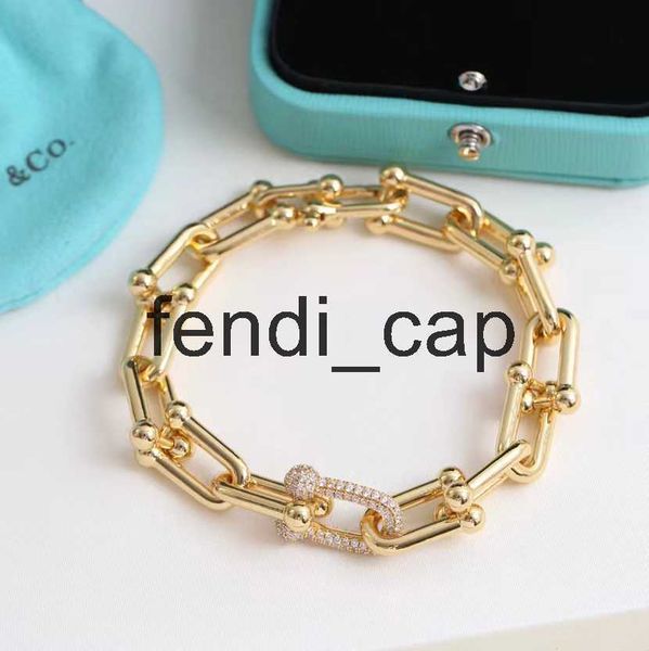 luxurys link designer bracelet women lucky link charm bracelets love trendy fashion shiny and eye-catching fine jewelry elegant temperament, Black
luxurys link designer bracelet women lucky link charm bracelets love trendy fashion shiny and eye-catching fine jewelry elegant temperament, Black