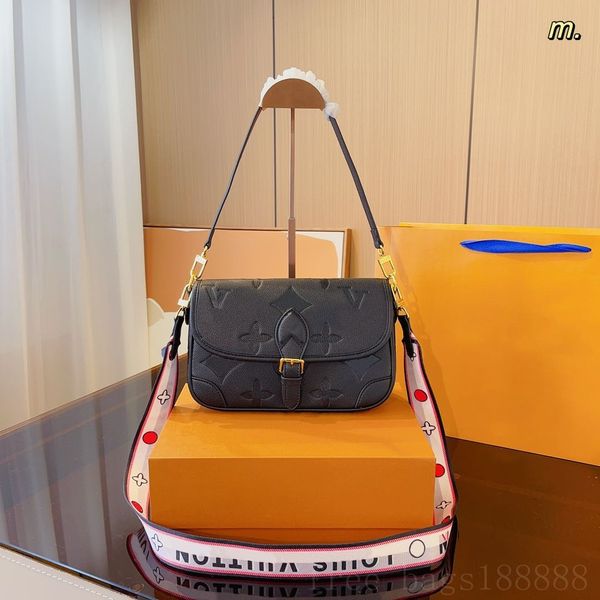 luxury designer bag women's handbag women's designer leather composite bag women's shoulder bracket women's tote bag cro
luxury designer bag women's handbag women's designer leather composite bag women's shoulder bracket women's tote bag cro