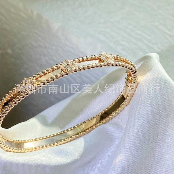 n kaleidoscope high version four-leaf clover female bracelet ins style high class clasp jewelry brass plated 18, Black
n kaleidoscope high version four-leaf clover female bracelet ins style high class clasp jewelry brass plated 18, Black