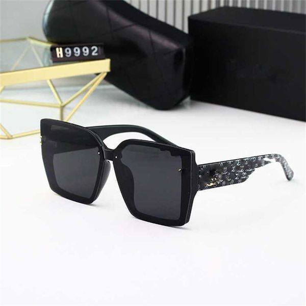56% off wholesale of new frosted women's sunglasses square sunglasses tiktok flat lens printing, White;black
56% off wholesale of new frosted women's sunglasses square sunglasses tiktok flat lens printing, White;black