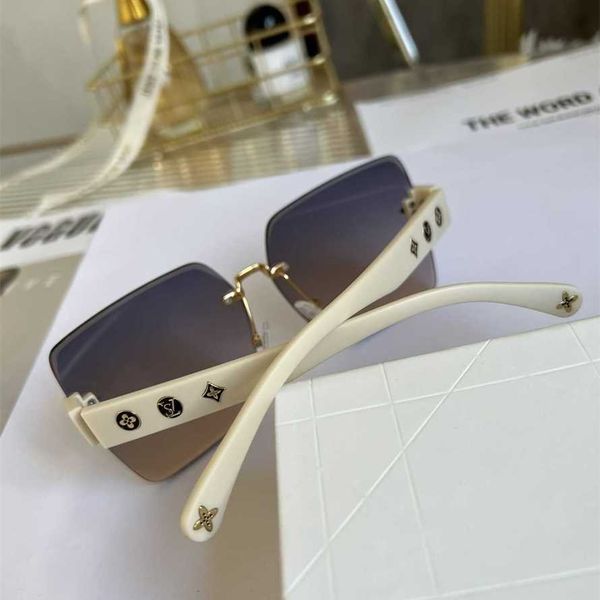 56% off wholesale of four-leaf clover frameless new fashion trend online celebrity same uv resistant nylon sunglasses for women, White;black 
56% off wholesale of four-leaf clover frameless new fashion trend online celebrity same uv resistant nylon sunglasses for women, White;black