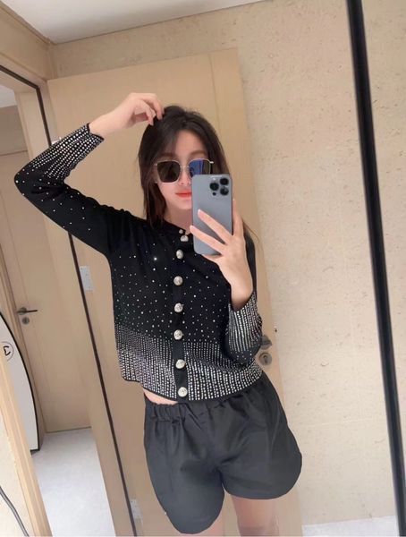 balm1 new 2023 women's designer cardigan jacket beads knit cardigan designer sweater women designer fashion metal buckle coat leisure k, Black;brown
balm1 new 2023 women's designer cardigan jacket beads knit cardigan designer sweater women designer fashion metal buckle coat leisure k, Black;brown