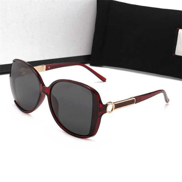 56% off wholesale of sunglasses new women's polarized fashion classic vacation travel sunglasses 1972, White;black
56% off wholesale of sunglasses new women's polarized fashion classic vacation travel sunglasses 1972, White;black