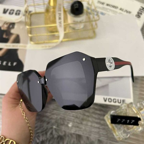 56% off wholesale of new square women's polarizing lenses high-definition sunglasses anti ultraviolet sunglasses, White;black
56% off wholesale of new square women's polarizing lenses high-definition sunglasses anti ultraviolet sunglasses, White;black