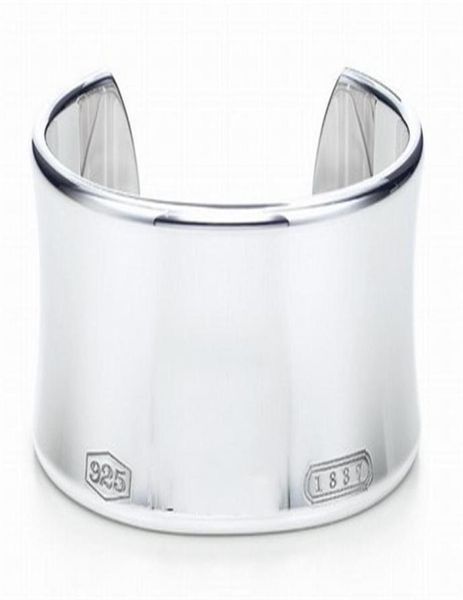 2019 new silver wide no seal bangle bracelet fashion bracelet size with box and dastbag203g78924469507056, Black
2019 new silver wide no seal bangle bracelet fashion bracelet size with box and dastbag203g78924469507056, Black