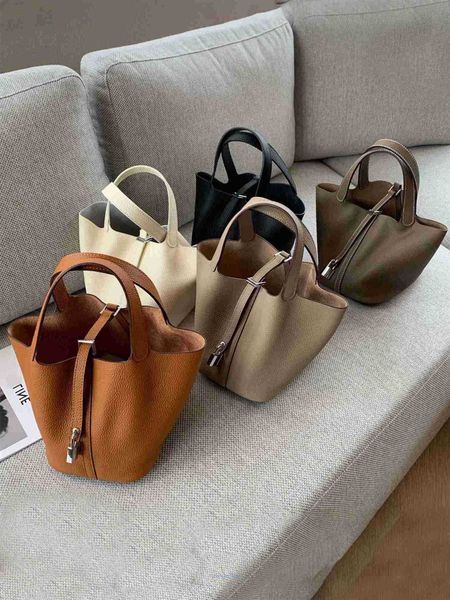 h ermes picotin lock handbags 2023 new small cowhide vegetable basket bag womens genuine leather soft bucket autumn and win
h ermes picotin lock handbags 2023 new small cowhide vegetable basket bag womens genuine leather soft bucket autumn and win