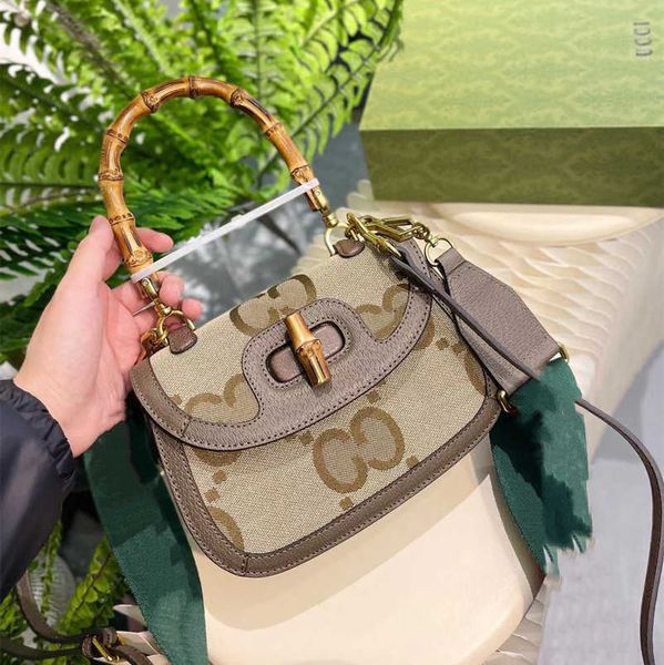 new designer 2023 factory direct sales bag luxury spring/summer jumbo mini slub messenger bag handbag
new designer 2023 factory direct sales bag luxury spring/summer jumbo mini slub messenger bag handbag