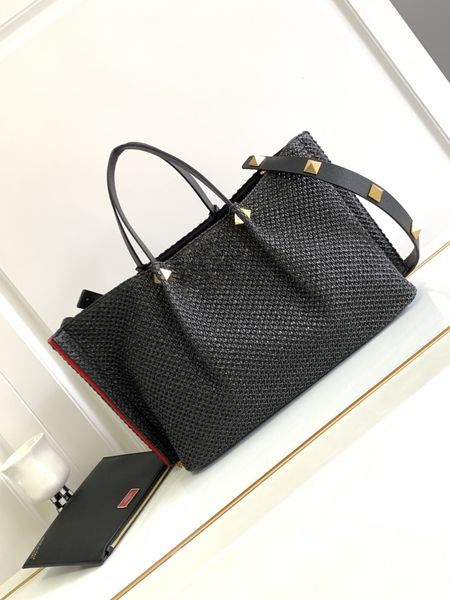 2023 luxury women handbag crossbody shoulder bags tote bag handbags ladies messenger bag purses natural lafite grass weaving package 35*25*1
2023 luxury women handbag crossbody shoulder bags tote bag handbags ladies messenger bag purses natural lafite grass weaving package 35*25*1