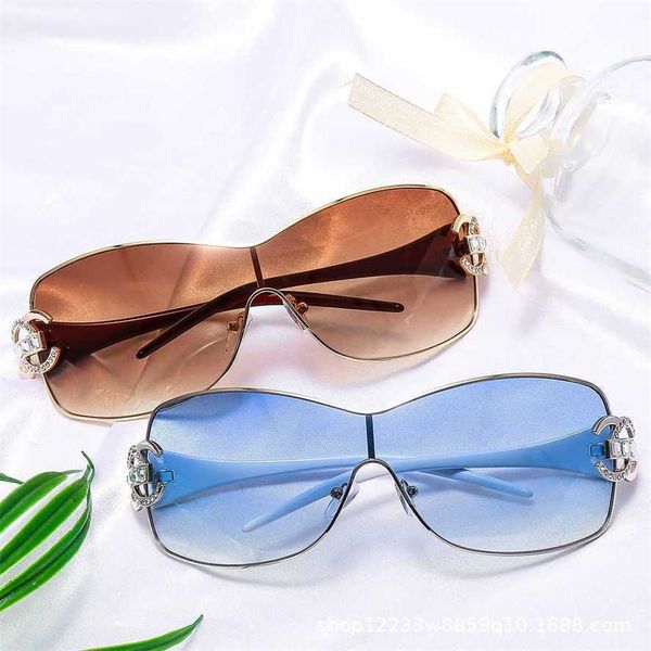 50% off wholesale of sunglasses new style diamond inlaid fashion metal women's glasses large frame one piece sunglassesbo9o, White;black
50% off wholesale of sunglasses new style diamond inlaid fashion metal women's glasses large frame one piece sunglassesbo9o, White;black