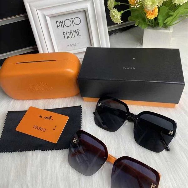 52% off wholesale of tiktok h family fashion trend large square face small sunglasses complete set, White;black
52% off wholesale of tiktok h family fashion trend large square face small sunglasses complete set, White;black