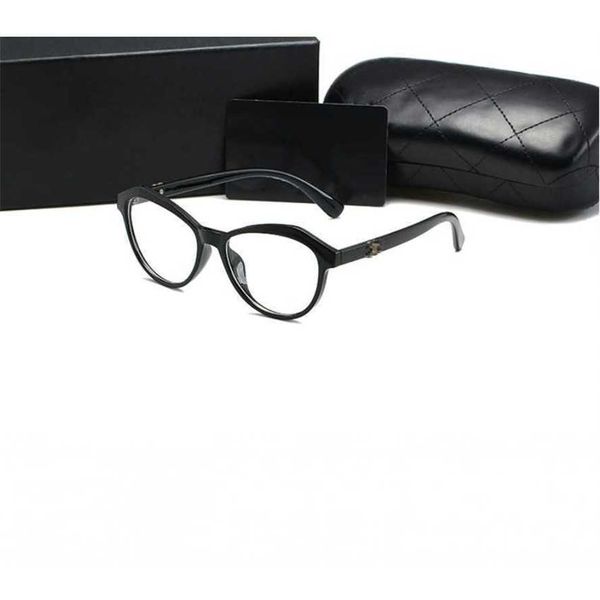 50% off wholesale the new 5521 flat light sunglasses fashionable and have small fragrance. uv resistant glasses are the same as those of cel, White;black
50% off wholesale the new 5521 flat light sunglasses fashionable and have small fragrance. uv resistant glasses are the same as those of cel, White;black