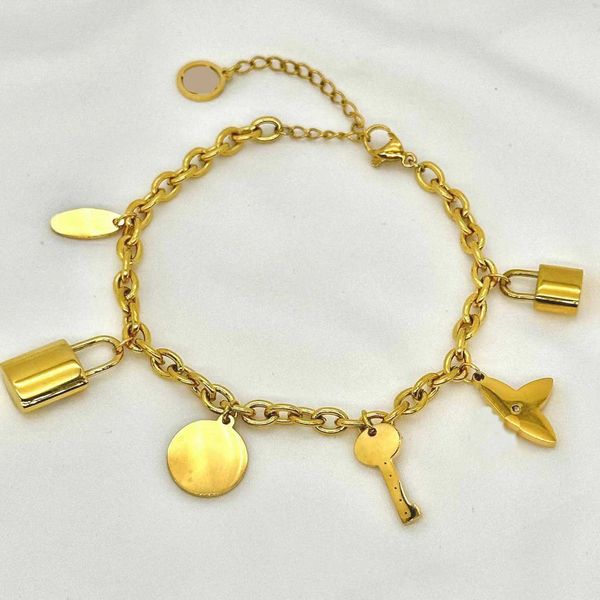 accessories diamond ring luxury designer necklace flowers clover bangle women titanium steel set l family donkey bracelet letter inlaid stai, Silver
accessories diamond ring luxury designer necklace flowers clover bangle women titanium steel set l family donkey bracelet letter inlaid stai, Silver
