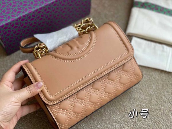 designer 2023 new tory bag for women v8ms tb classic fleming soft size light luxury chain tassel bag cross shoulder flap versatile and magni
designer 2023 new tory bag for women v8ms tb classic fleming soft size light luxury chain tassel bag cross shoulder flap versatile and magni