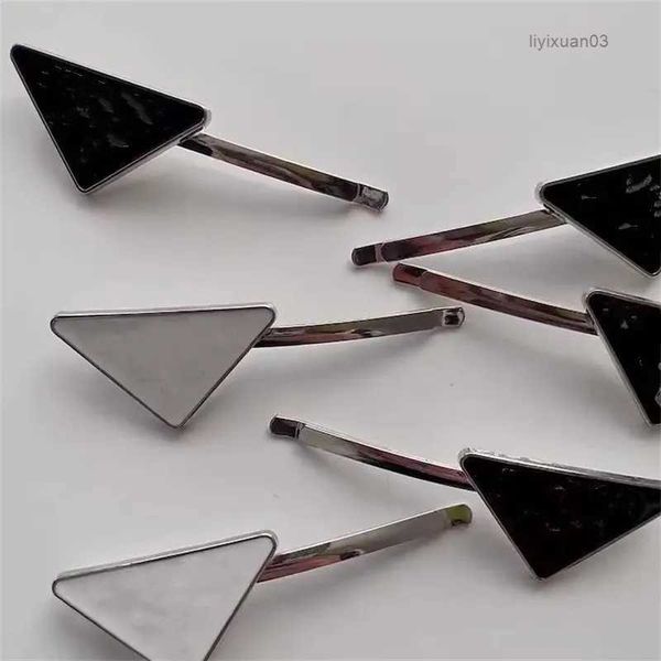 designer barrettes womens girls metal triangle p-letter hair clips high-quality brand classic versatile leisure headwear hairclips black sha, Golden;silver
designer barrettes womens girls metal triangle p-letter hair clips high-quality brand classic versatile leisure headwear hairclips black sha, Golden;silver