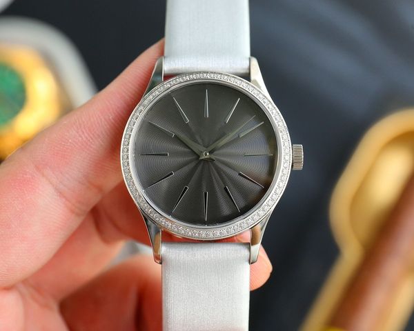 watch, luxury women's watch, luxury watch, classic watch series, automatic movement, waterproof 50 meters boutique 1:1 replication, wat, Slivery;brown
watch, luxury women's watch, luxury watch, classic watch series, automatic movement, waterproof 50 meters boutique 1:1 replication, wat, Slivery;brown