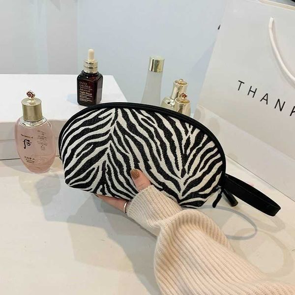 handbag women's wallet large handheld long canvas wallet women's small handbag makeup bag mobile phone bag
handbag women's wallet large handheld long canvas wallet women's small handbag makeup bag mobile phone bag