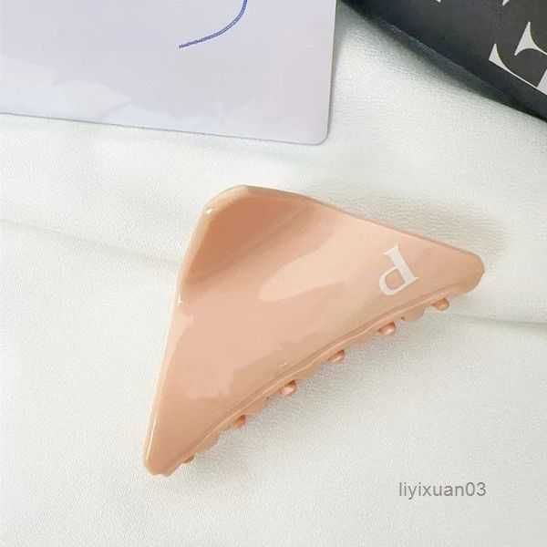 designer barrettes womens girls metal triangle p-letter hair clips high-quality brand classic versatile leisure headwear hairclips black sha, Golden;silver
designer barrettes womens girls metal triangle p-letter hair clips high-quality brand classic versatile leisure headwear hairclips black sha, Golden;silver