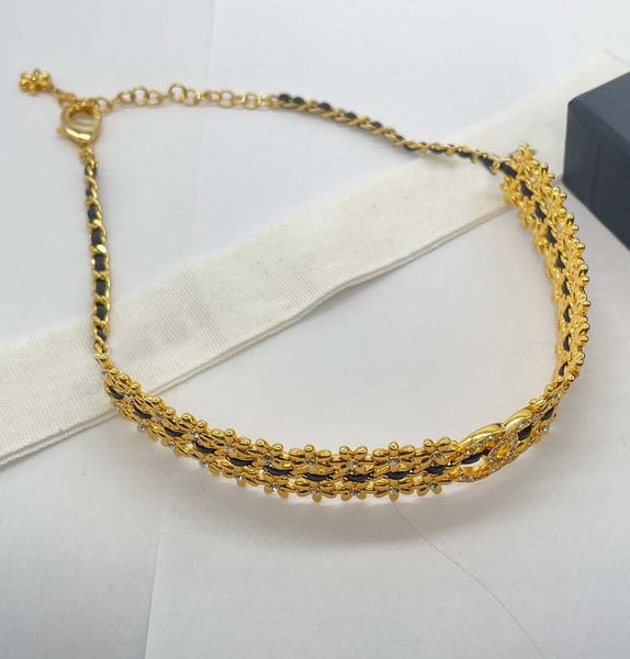 2023 luxury quality charm pendant necklace with black genuine leather in 18k gold plated brooch have box stamp ps7387b, Golden
2023 luxury quality charm pendant necklace with black genuine leather in 18k gold plated brooch have box stamp ps7387b, Golden