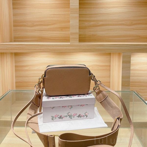 snapsdesigner bag delicate pochette birthday gifts with plated gold part leather camera bag for women convenient mini size black mens bags s
snapsdesigner bag delicate pochette birthday gifts with plated gold part leather camera bag for women convenient mini size black mens bags s