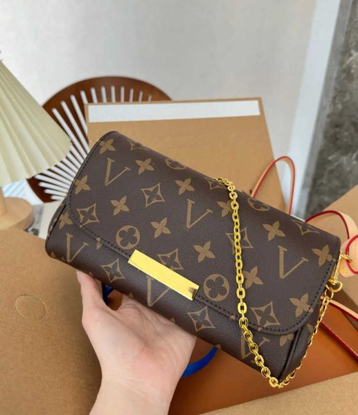 designer classic chain bag ladies striped flip messenger bags quality coin card wallet practical and durable light purse55
designer classic chain bag ladies striped flip messenger bags quality coin card wallet practical and durable light purse55
