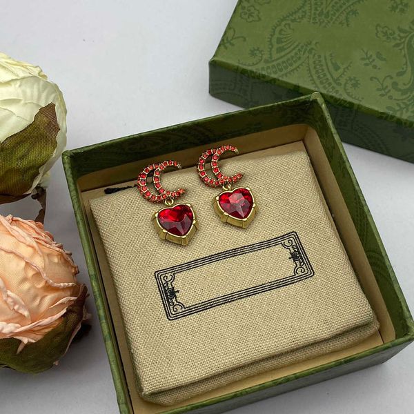 luxury designers letters stud geometric famous women earrings heart shape ruby pearl earring wedding party jewerlry, Golden;silver
luxury designers letters stud geometric famous women earrings heart shape ruby pearl earring wedding party jewerlry, Golden;silver
