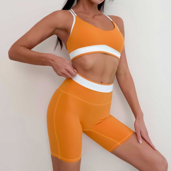 new double brushed fitness suit set with contrast cross back yoga bra and fitness shorts, White;red
new double brushed fitness suit set with contrast cross back yoga bra and fitness shorts, White;red