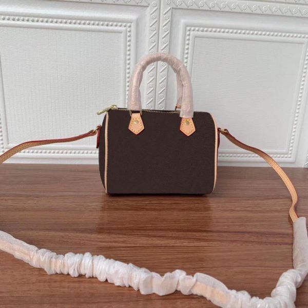 women designer bags handbags lady shoulder bag messenger shopping purse speedy size 16cm
women designer bags handbags lady shoulder bag messenger shopping purse speedy size 16cm