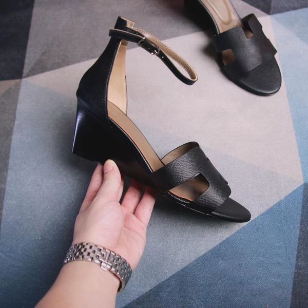 2023 5a women classic high heels sandals leather shoes party fashion double buckle summer slippers party wedding dress high heels platform, Black
2023 5a women classic high heels sandals leather shoes party fashion double buckle summer slippers party wedding dress high heels platform, Black