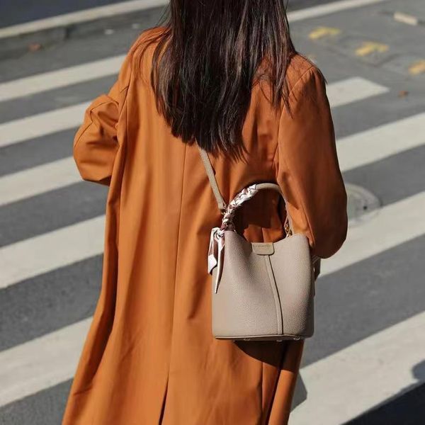 Multifunctional New Bag Women's Crossbody Bag 2023 Light Premium Leather Portable Tote Bucket Bag, Grey
Multifunctional New Bag Women's Crossbody Bag 2023 Light Premium Leather Portable Tote Bucket Bag, Grey