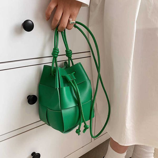 designer bag venetas hand woven bag fashion cross body bag shoulder bag mini phone bag va2p
designer bag venetas hand woven bag fashion cross body bag shoulder bag mini phone bag va2p