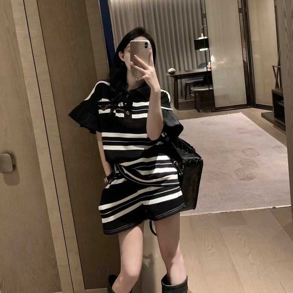 summer women's black striped lapel lotus sleeve short suit skirt, polyester fabric soft and comfortable, simple casual version of every, White
summer women's black striped lapel lotus sleeve short suit skirt, polyester fabric soft and comfortable, simple casual version of every, White