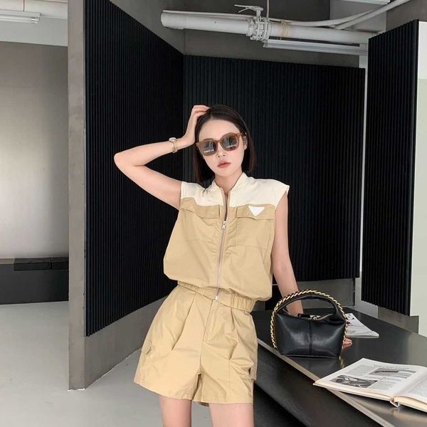 summer women's sleeveless zipper vest plus shorts tooling set, nylon fabric wrinkle resistant ball, tooling casual fashion everyday eve, White
summer women's sleeveless zipper vest plus shorts tooling set, nylon fabric wrinkle resistant ball, tooling casual fashion everyday eve, White