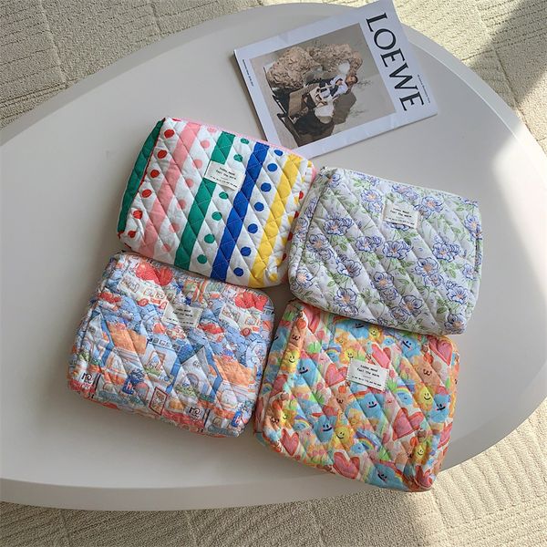 cosmetic bags cases floral cosmetics organizers storage pouch korean quilted women's cosmetic makeup case bag portable toilet bag femal
cosmetic bags cases floral cosmetics organizers storage pouch korean quilted women's cosmetic makeup case bag portable toilet bag femal