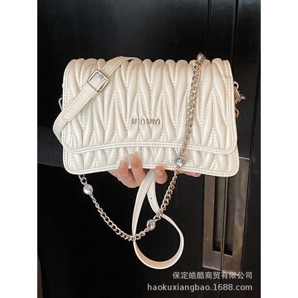 designer bag popular bag women's bag chain crossbody bag small embroidery small square bag iwi4
designer bag popular bag women's bag chain crossbody bag small embroidery small square bag iwi4
