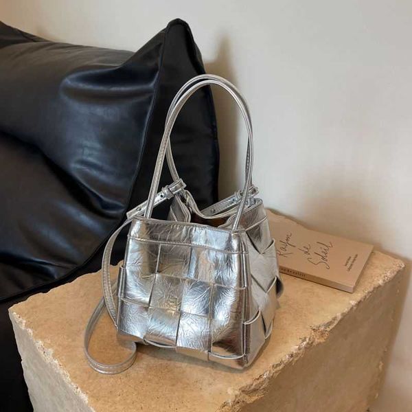 designer bag venetas handheld handwoven bag women fashion silver crossbody bag shoulder bag od6r
designer bag venetas handheld handwoven bag women fashion silver crossbody bag shoulder bag od6r