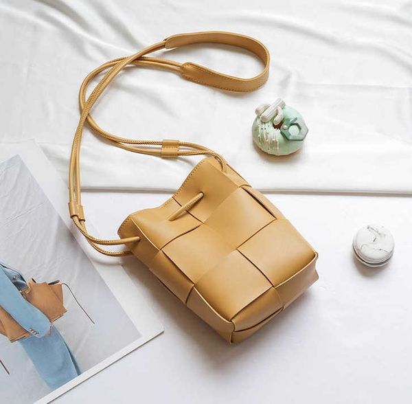designer bag venetas tina crossbody handheld women's bag classic baguette double stick bag medium shoulder 9e2v
designer bag venetas tina crossbody handheld women's bag classic baguette double stick bag medium shoulder 9e2v