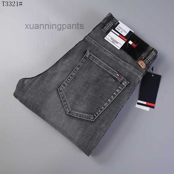 2023 men's jeans pants luxury high street straight jean blue washed hole zipper biker black wzip
2023 men's jeans pants luxury high street straight jean blue washed hole zipper biker black wzip