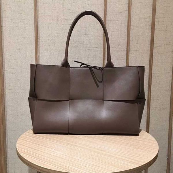 designer bag venetas bag large bag woven tote bag women's cowhide large capacity fashionable cowhide bag 1pqo
designer bag venetas bag large bag woven tote bag women's cowhide large capacity fashionable cowhide bag 1pqo