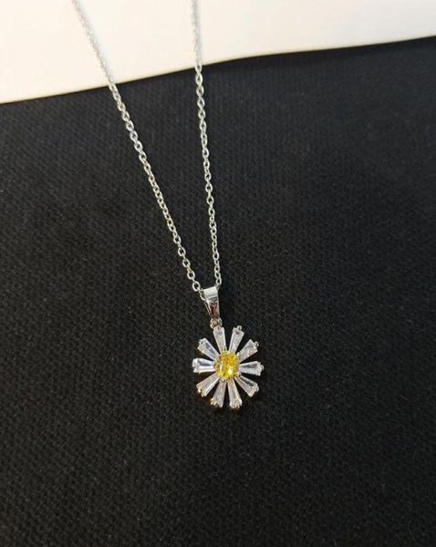 pendant necklaces korean simple fresh cubic zircon daisy pendants for women fashion spring summer silvery cute flower choker2696222, Silver
pendant necklaces korean simple fresh cubic zircon daisy pendants for women fashion spring summer silvery cute flower choker2696222, Silver