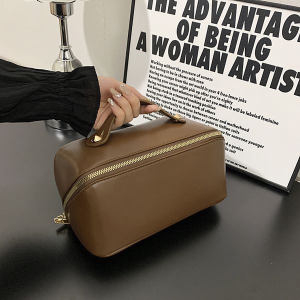 cosmetic bags cases outdoor makeup bag handheld large-capacity women cosmetic bag fashion leather advanced portable travel cosmetics case 23
cosmetic bags cases outdoor makeup bag handheld large-capacity women cosmetic bag fashion leather advanced portable travel cosmetics case 23