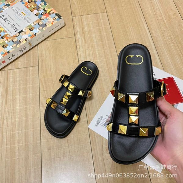 flat series line valentinoz 2023 slippers with designer bottomed sandal one v-family sandal large thick rivet sole original standard women&#
flat series line valentinoz 2023 slippers with designer bottomed sandal one v-family sandal large thick rivet sole original standard women&#