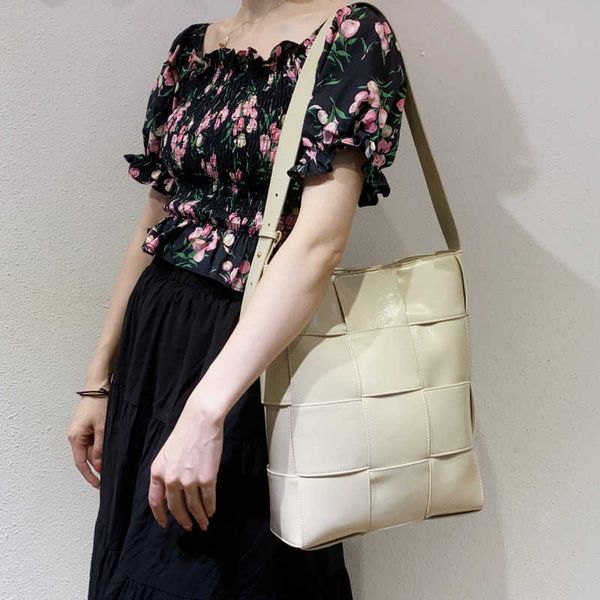 designer bag venetas bag leather women's bag woven bag design fashion shoulder bag b0iy
designer bag venetas bag leather women's bag woven bag design fashion shoulder bag b0iy