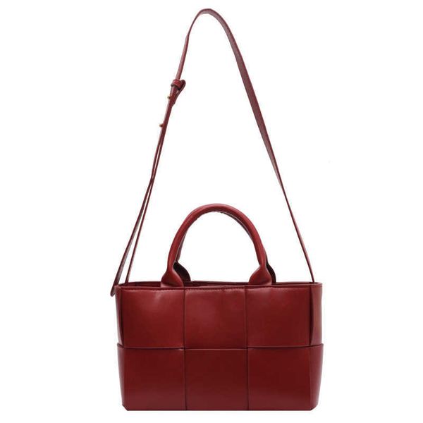 designer bag venetas bag women's texture splice women's bag large capacity handbag shoulder bag fashion crossbody women's bag
designer bag venetas bag women's texture splice women's bag large capacity handbag shoulder bag fashion crossbody women's bag