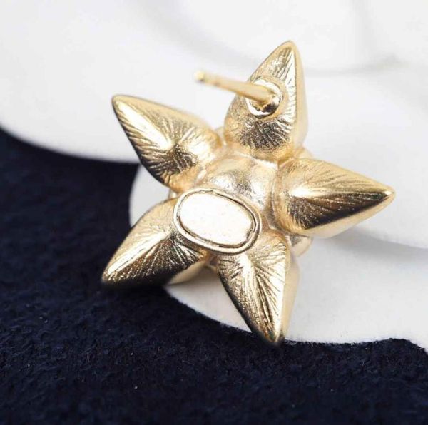 luxurious quality star shape stud earring with transparent and black diamond for women wedding jewelry gift ps35192460670, Golden
luxurious quality star shape stud earring with transparent and black diamond for women wedding jewelry gift ps35192460670, Golden