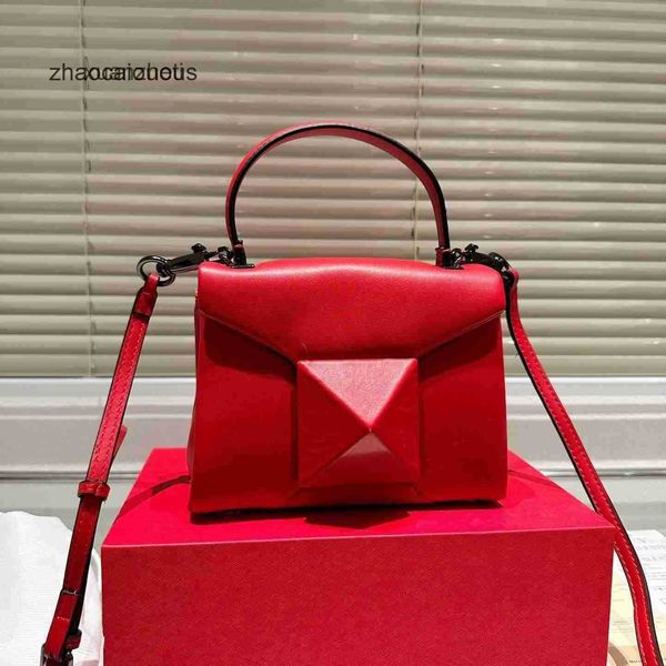 texture light valentinoz bags envelope women luxurys handbag underarm designer j1dg shoulder wmqj
texture light valentinoz bags envelope women luxurys handbag underarm designer j1dg shoulder wmqj