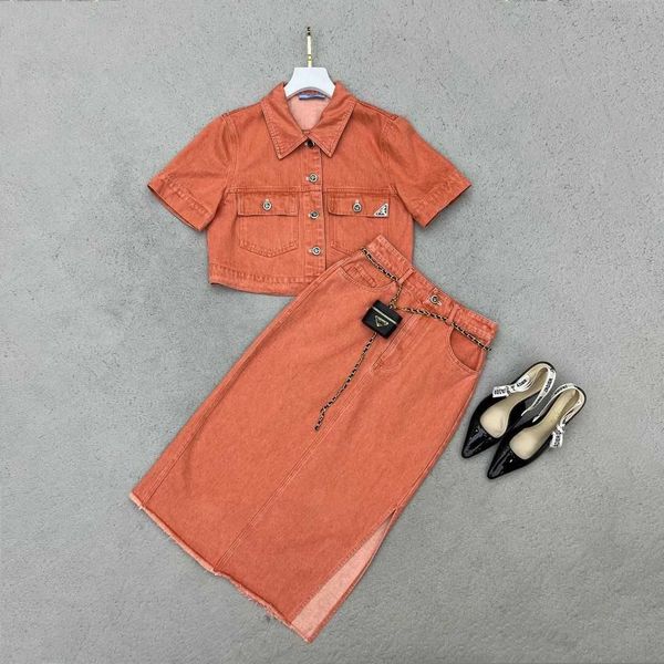 summer ladies pink lapel denim short sleeve plus long slim-fit skirt suit skirt, denim fabric is quite wide and stylish, slim-fit casual dai, White
summer ladies pink lapel denim short sleeve plus long slim-fit skirt suit skirt, denim fabric is quite wide and stylish, slim-fit casual dai, White