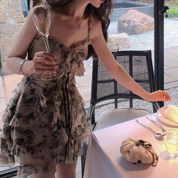 pingyou spaghetti dress gentle style ink floral design niche chiffon a line short skirt for women, Black;gray
pingyou spaghetti dress gentle style ink floral design niche chiffon a line short skirt for women, Black;gray